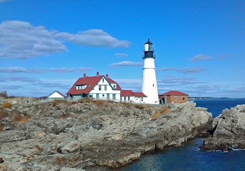 Free stock photo of lighthouse on the rocks