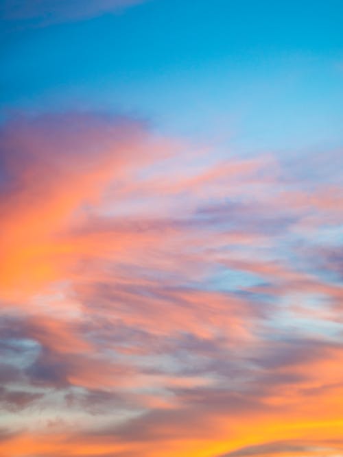 Free Orange and Blue Cloudy Sky Stock Photo