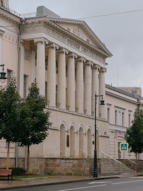 Darmowe zdjęcie z galerii z budynek, chodnik, chodniki