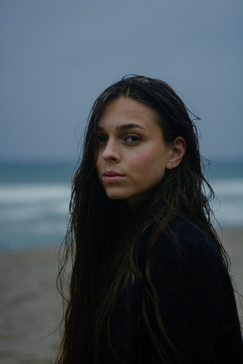 Beautiful Woman at the Beach · Free Stock Photo