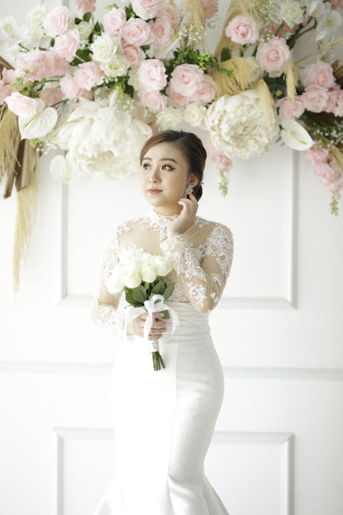 Immagine gratuita di abito da sposa, donna asiatica, elegante