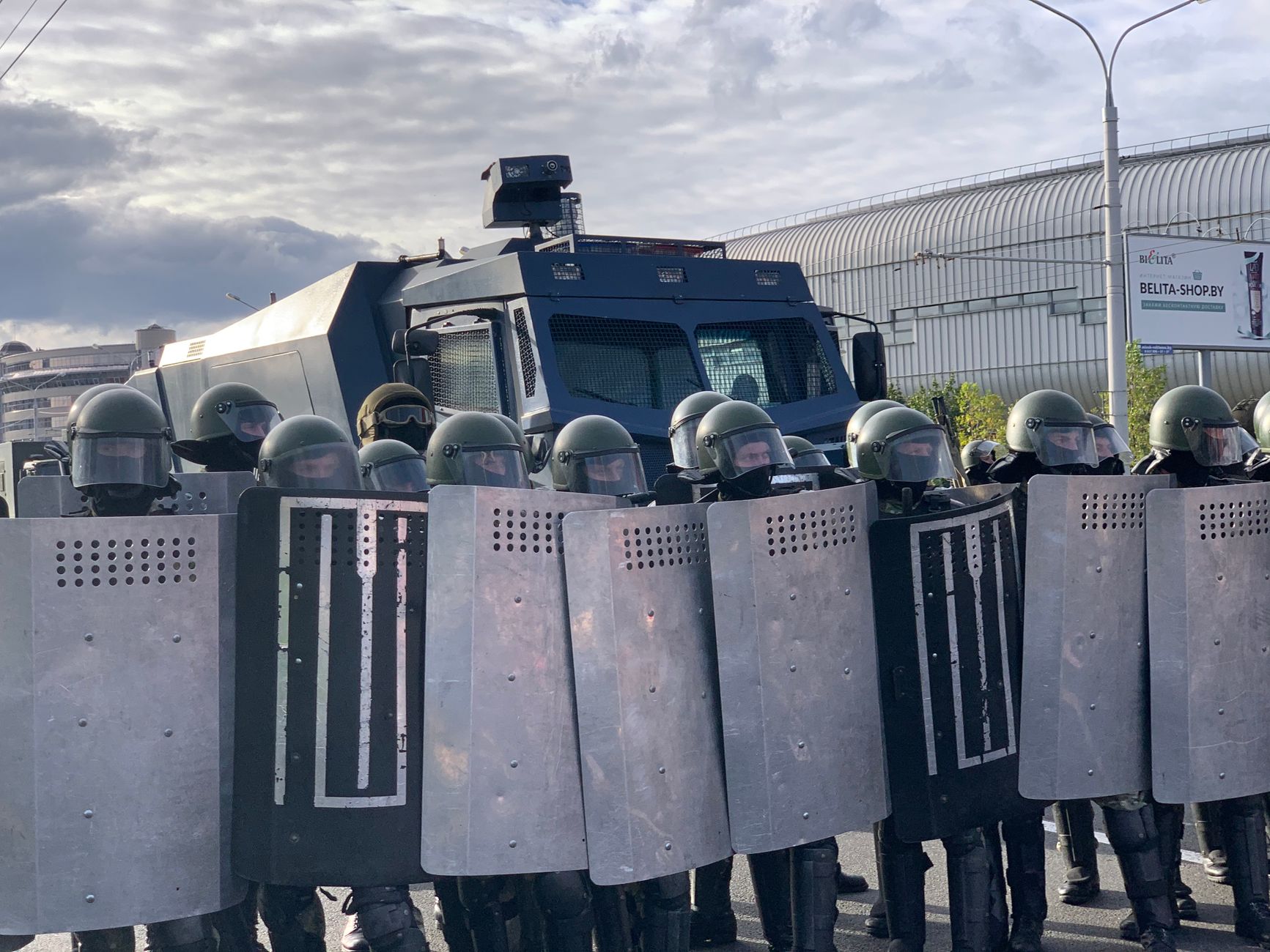 Onrust in Belfast na moordaanslag en racistisch geweld