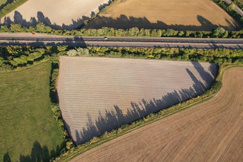 Gratis stockfoto met akkerland, boerderij, dronefoto