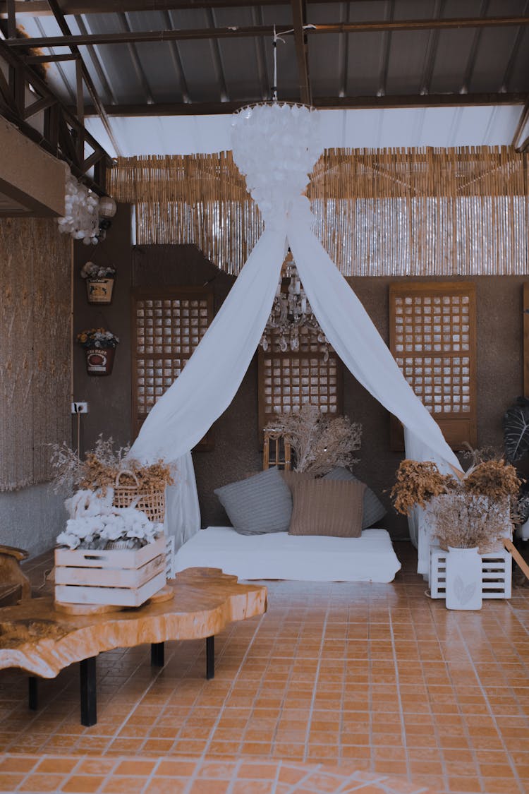 Decorated Room With Chandelier