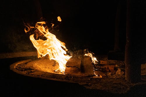 ฟรี คลังภาพถ่ายฟรี ของ กลางคืน, กองไฟ, การเผาไหม้ คลังภาพถ่าย
