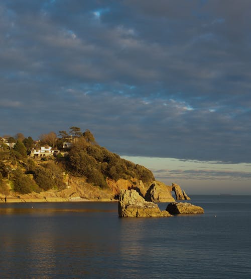 Kostnadsfri bild av hav, havsområde, klippa