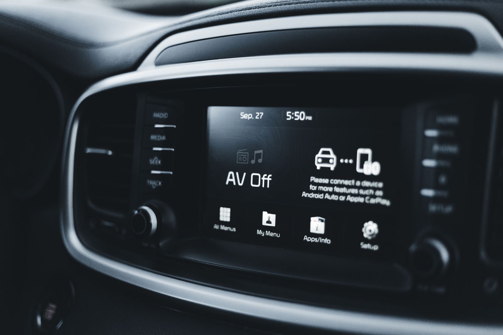 Cibersegurança no carro conectado: 49% dos ataques entram por IoT e OT, alerta KPMG