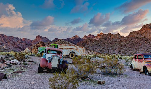 Foto d'estoc gratuïta de abandonar, cotxes vells, desert