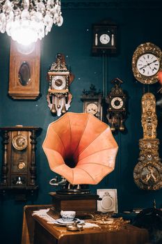 Relógio de Parede Decorativo: Como Escolher o Modelo Perfeito para sua Decoração - imagem 4