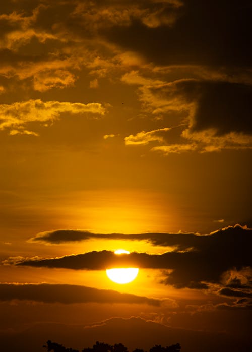 Gratis stockfoto met bewolkte lucht, dageraad, gouden uur