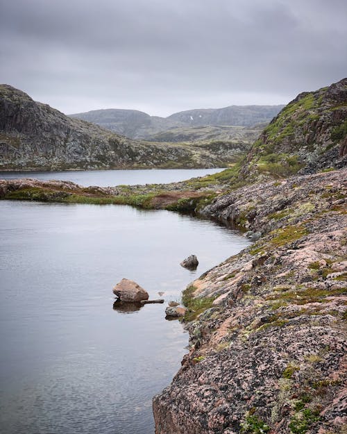 Fotos de stock gratuitas de lago, medio ambiente, montañas