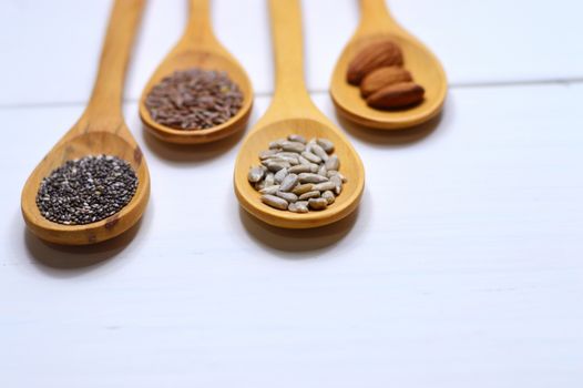 Thyroid Diet: Foods to Eat & Avoid for Optimal Health