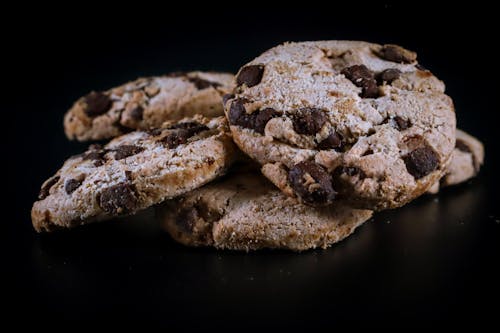 Photos gratuites de biscuits aux pépites de chocolat, bonbons, collation