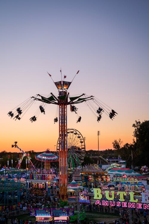 Gratis lagerfoto af aften, forlystelsespark, lyd