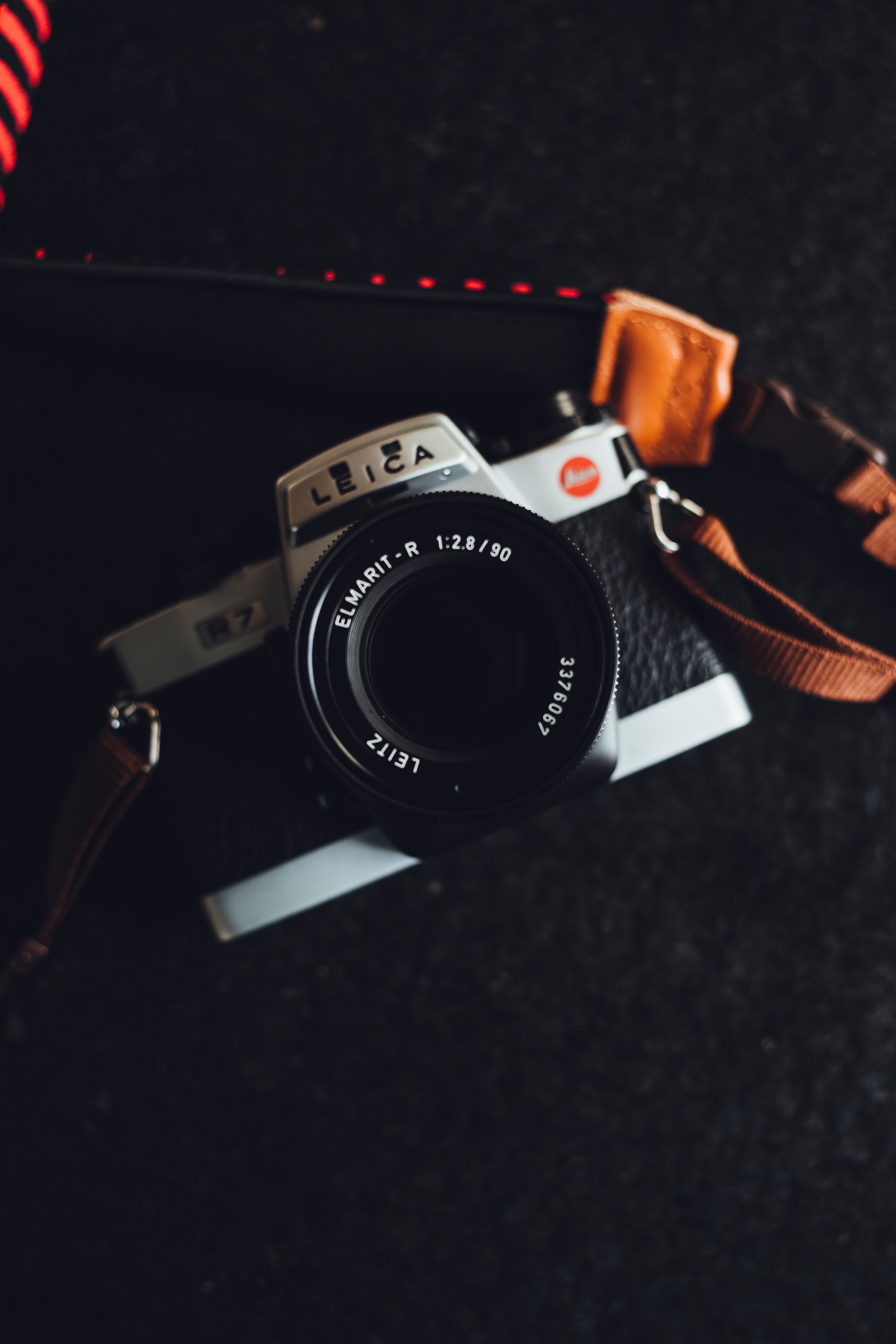 Foto Stok Gratis Tentang Alat Musik Background Hitam Dalam Ruangan