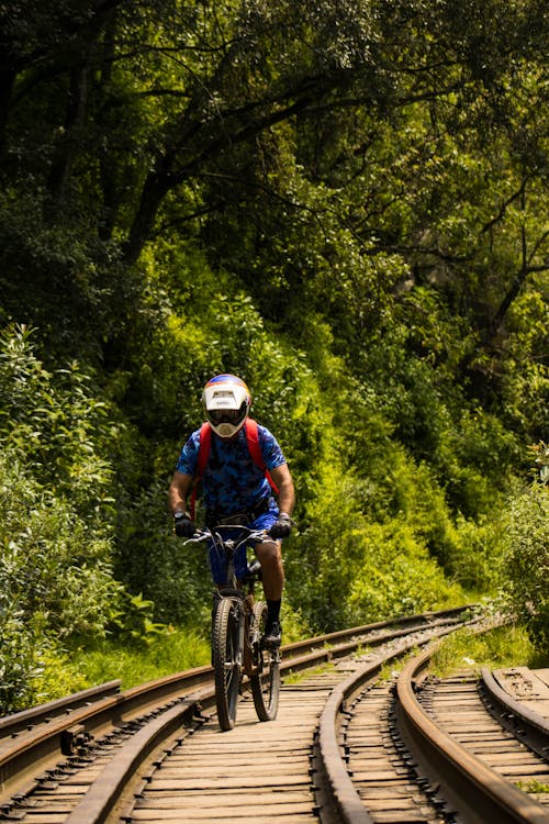 Gratis stockfoto met eigen tijd, fiets, helm