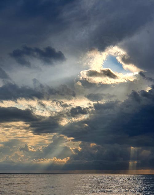 Immagine gratuita di cielo nuvoloso, mare, oceano