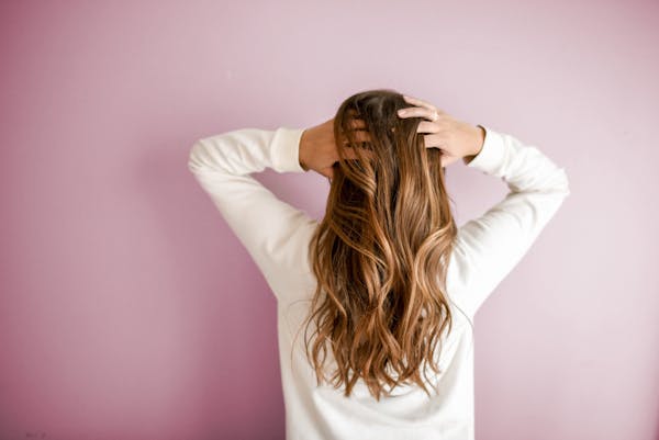 how to moisturize dry hair