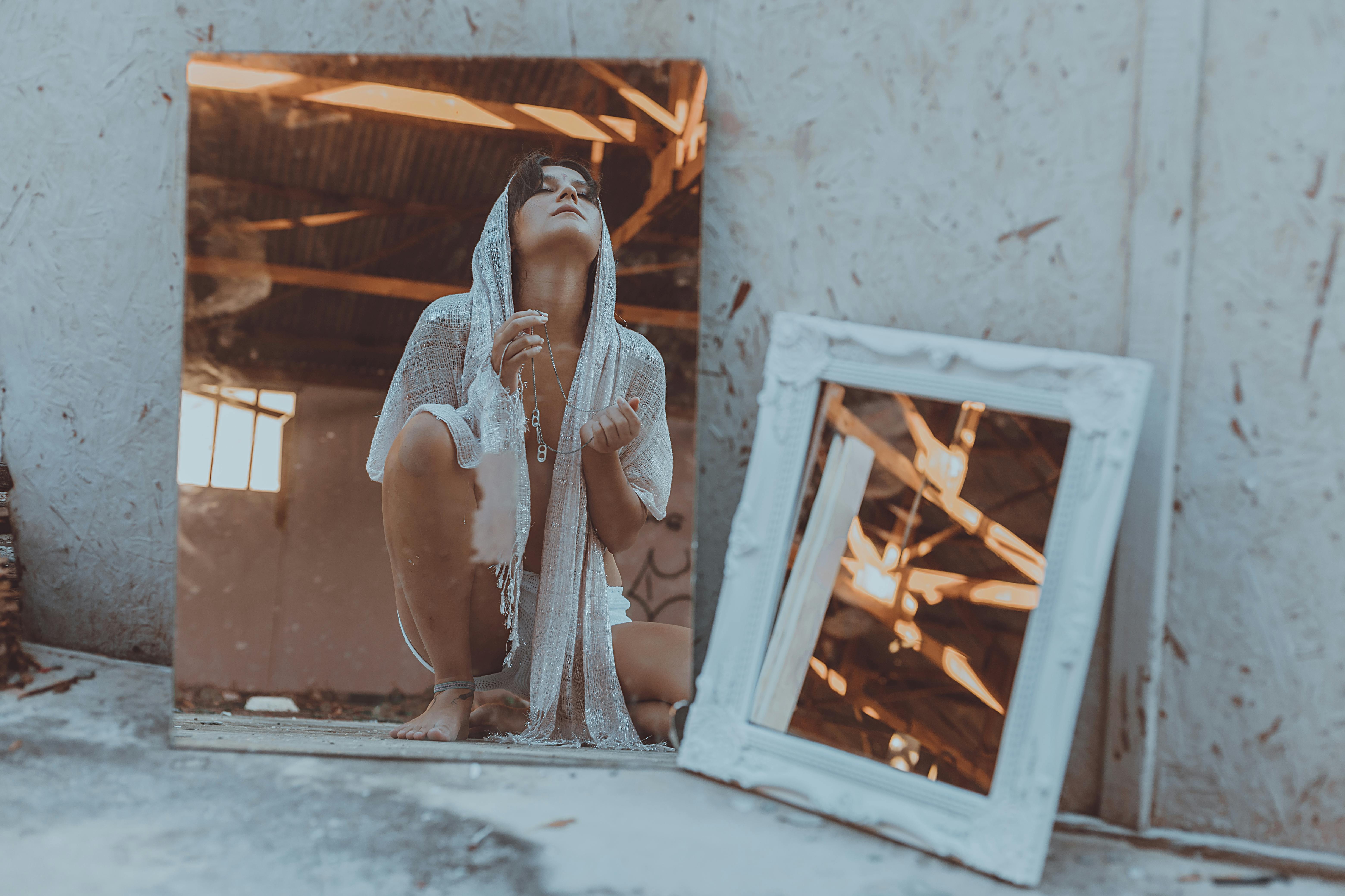 Iconic Artists Who Secretly Do This: Hidden Talents and Surprising Truths