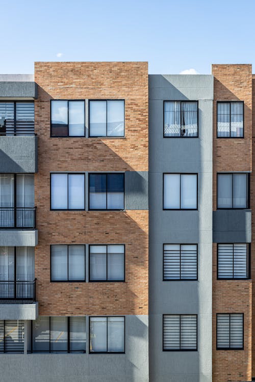 Gratis stockfoto met architectuur, betonnen constructie, buitenkant van het gebouw