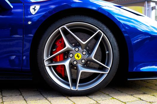 car wheel rim