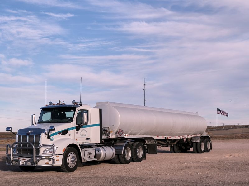 Oilfield Bed Trucks photo
