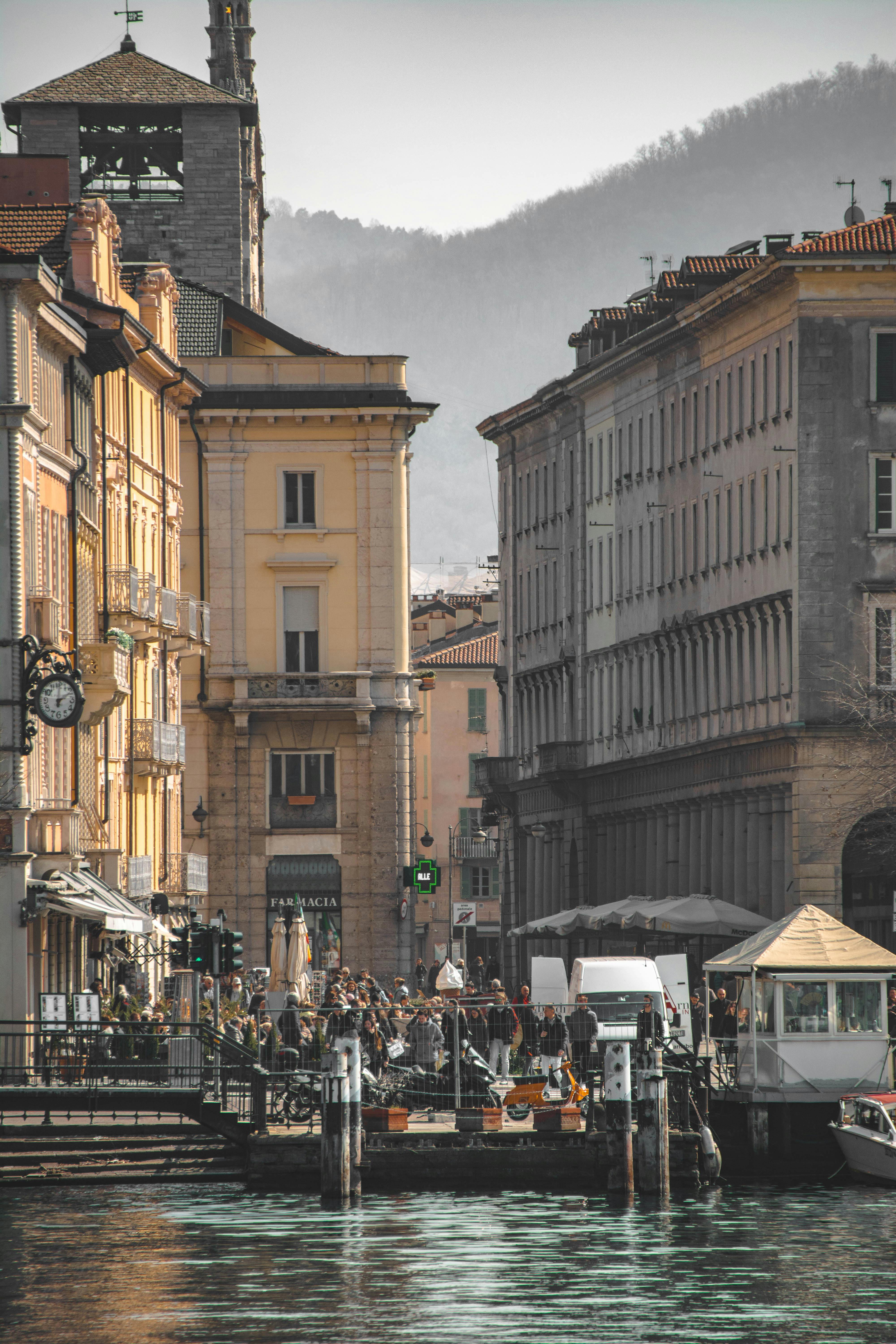   Como