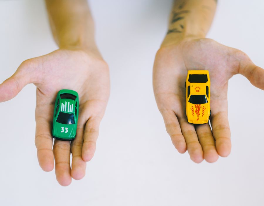Modern vehicle selection and comparison