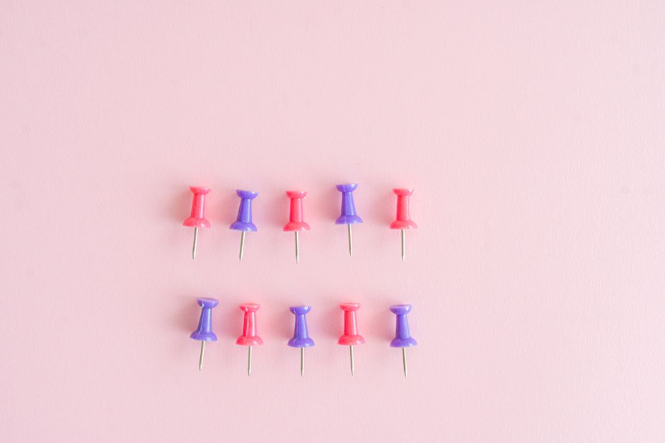DesignLumo Pin Builder