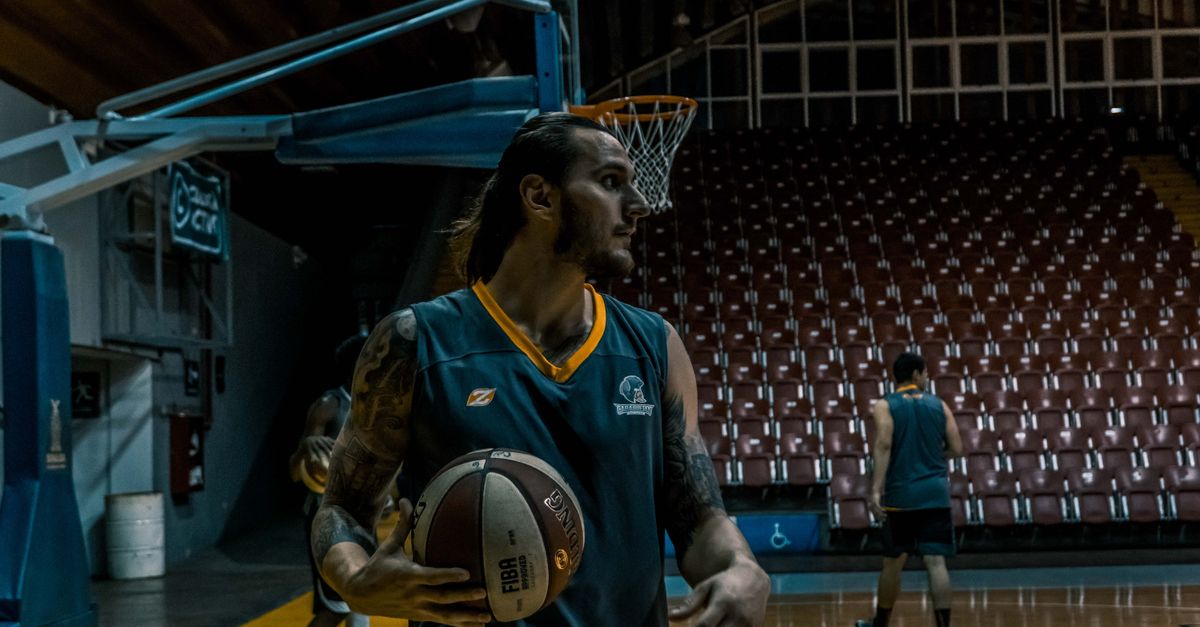 Le Stretching Avant un Match de Basketball