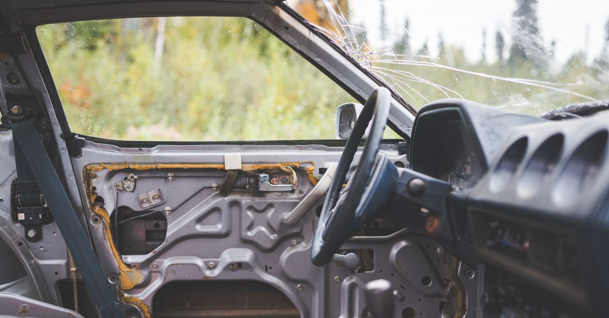 Collision vs Comprehensive Car Insurance: What's the Difference? - featured image