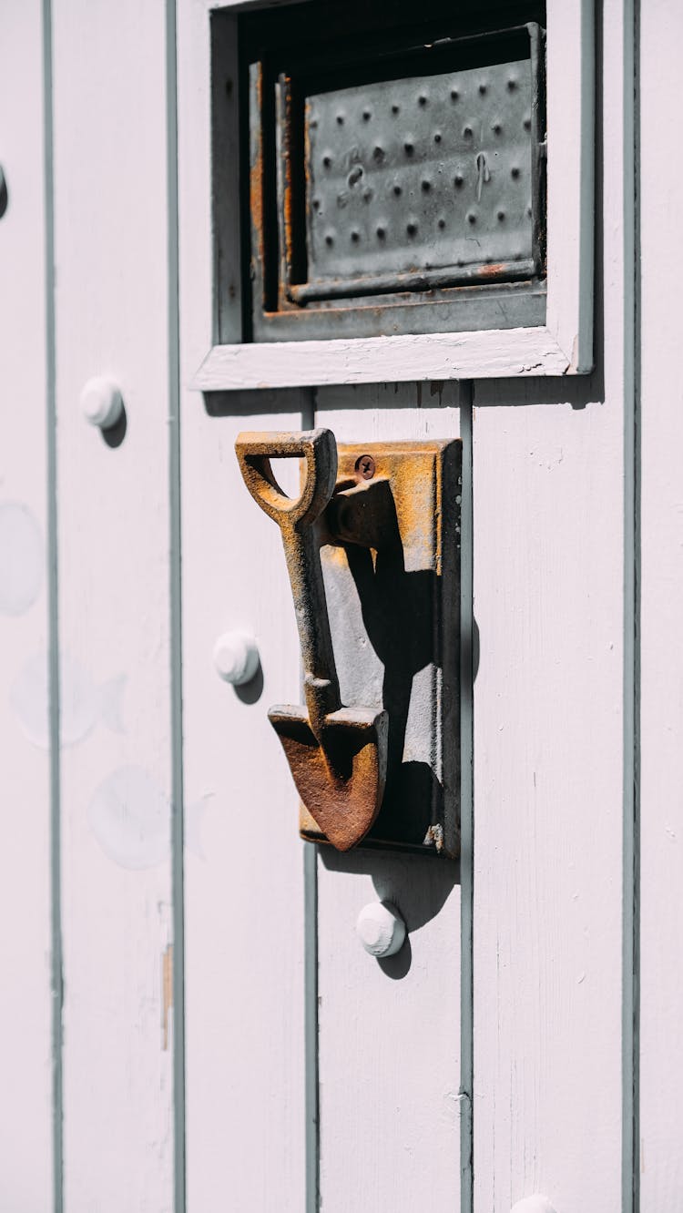 Door Knocker In The Shape Of A Spade 