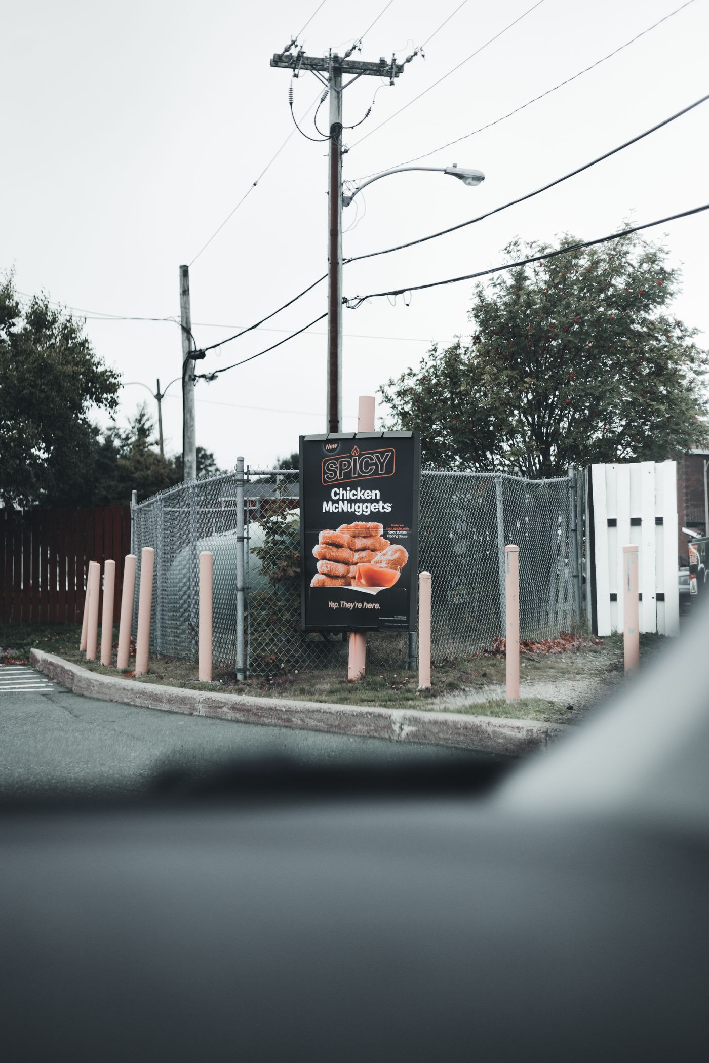 Display advertising banners across the web