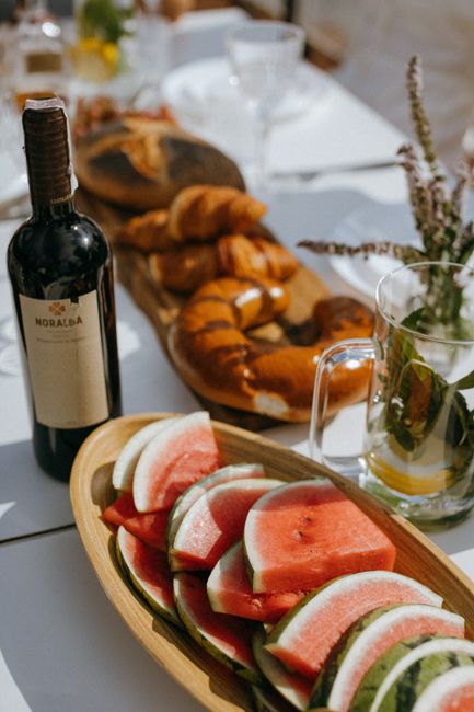 4. Delicious Food and Wine: A Culinary Adventure Awaits 4. Delicious Food and Wine: A Culinary Adventure Awaits