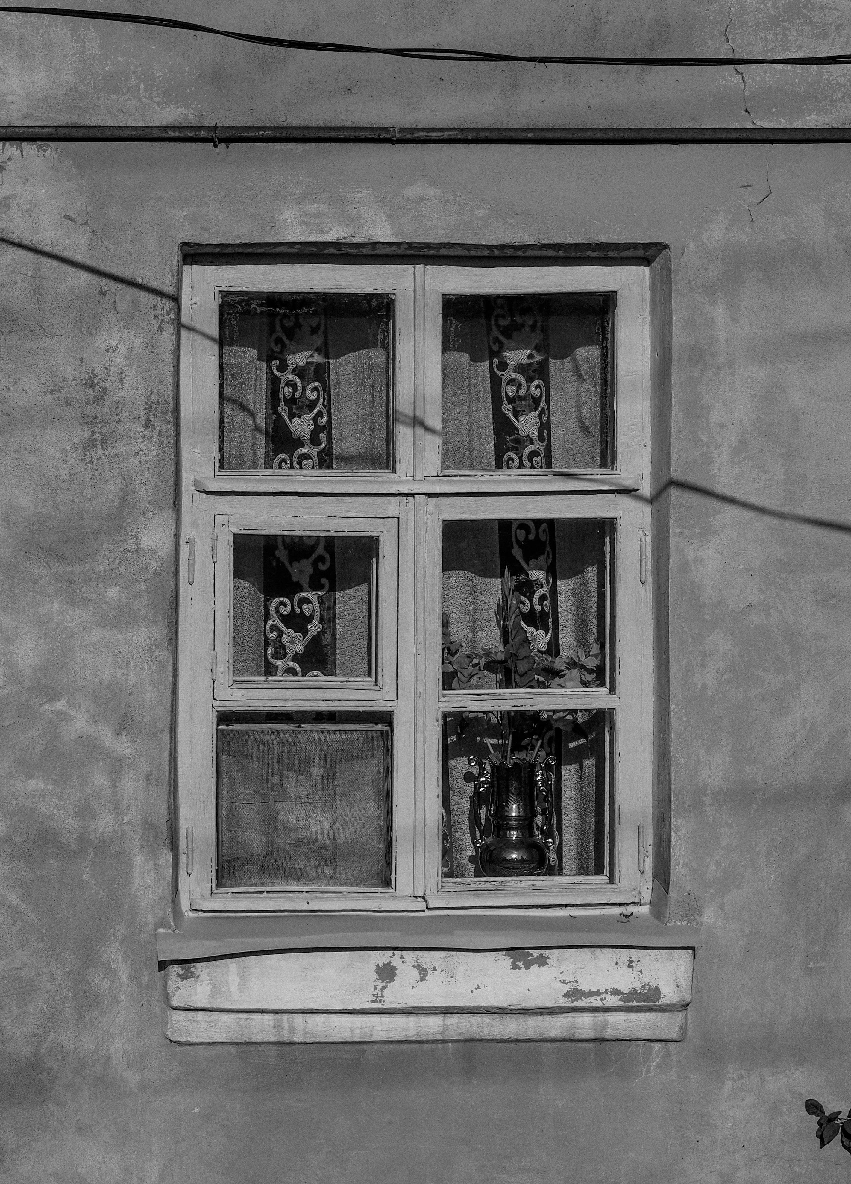 Gratis Finestra Foto In Scala Di Grigi Foto a disposizione