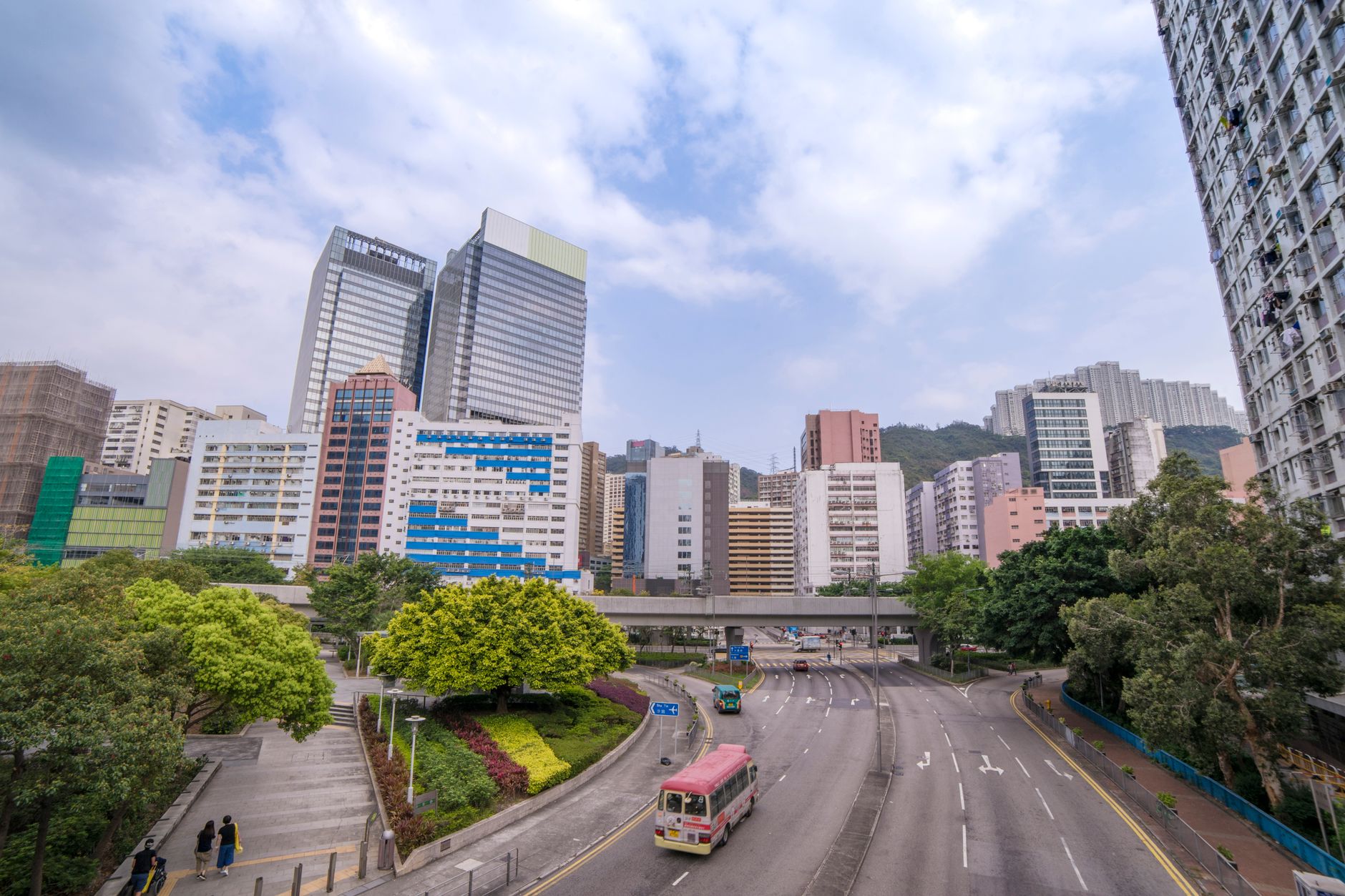 ASTRI and Citybus Launch C-V2X Trial in Kai Tak