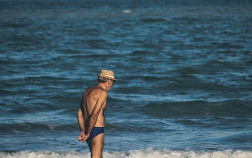 Безкоштовне стокове фото на тему «літній, людина, море»