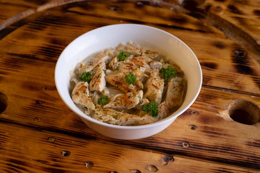 Chunky Chicken & Noodles Chunky Chicken & Noodles White Meat Chicken With Freshly Made Pasta In A Creamy Sauce