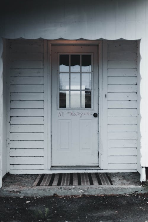 Free White Wooden Door With Glass Stock Photo