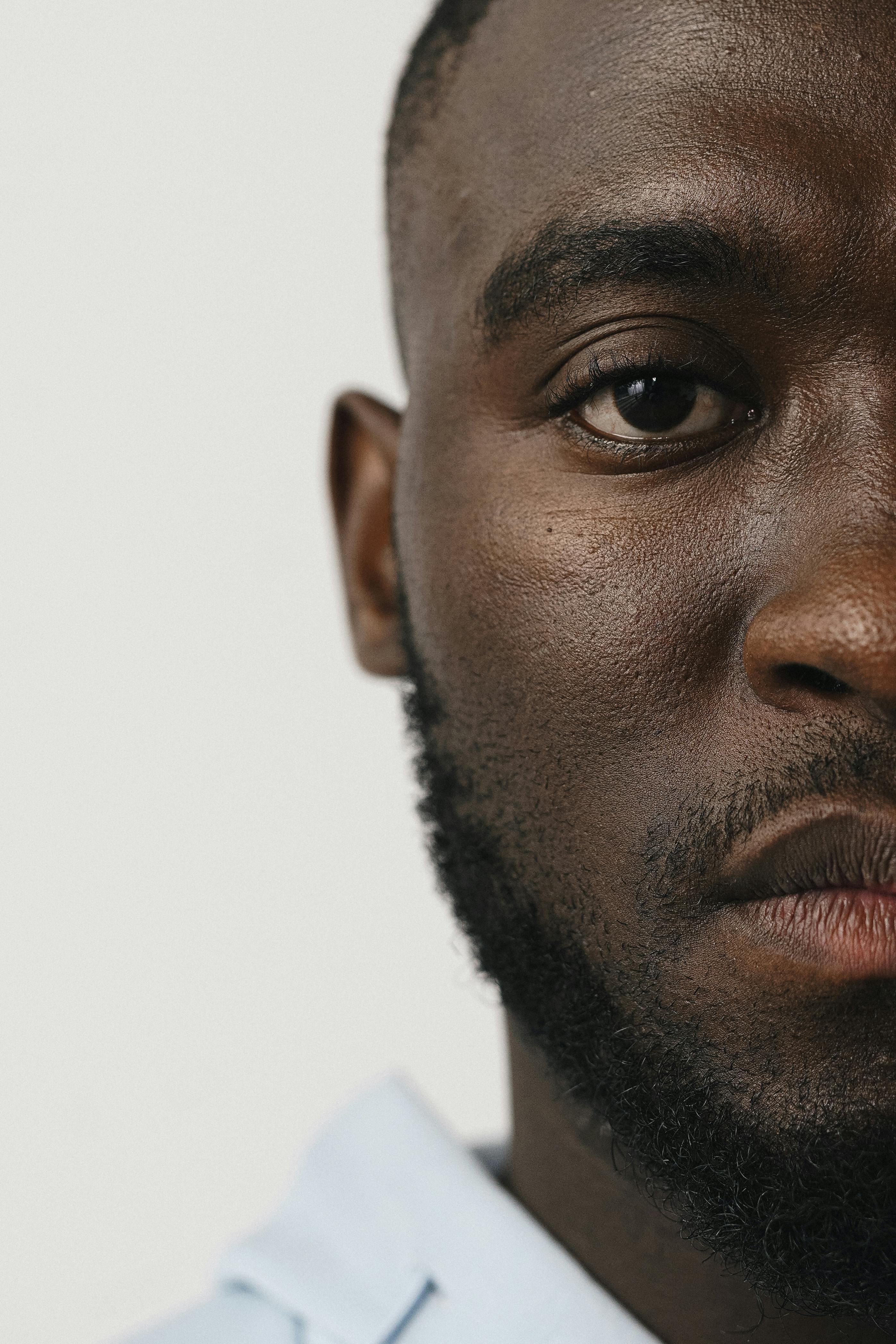 Close-Up Shot of a Man's Face · Free Stock Photo