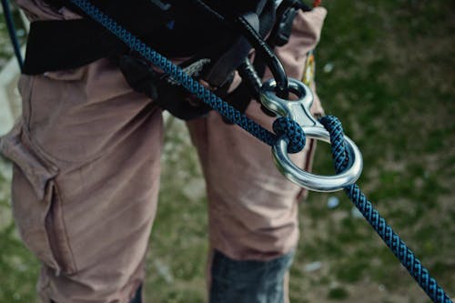 Personne Montrant La Corde Bleue