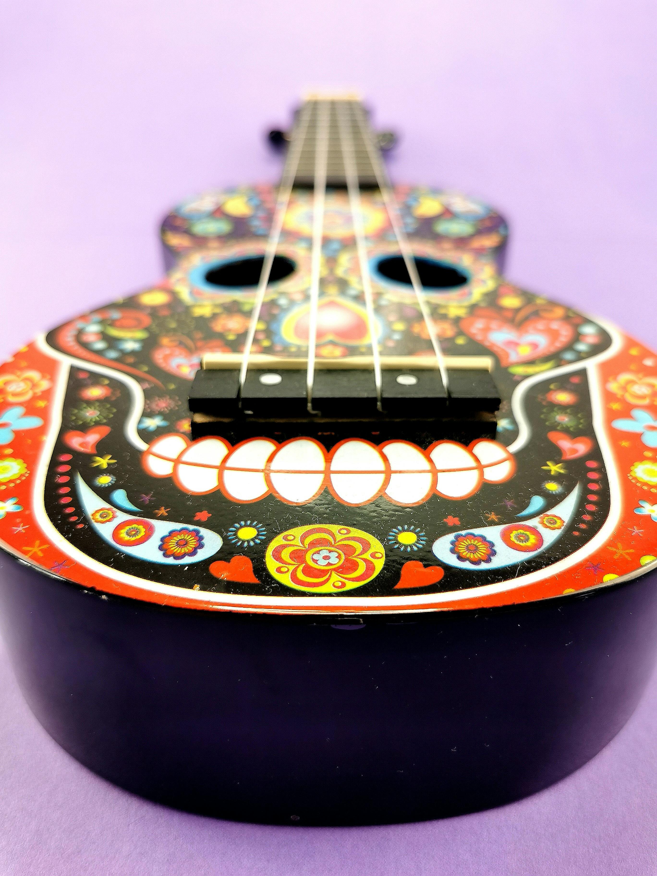 Incorporating Rhythm and Tempo Variations in Your Strumming