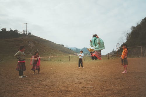 Free Young Girls Playing at the Field Stock Photo