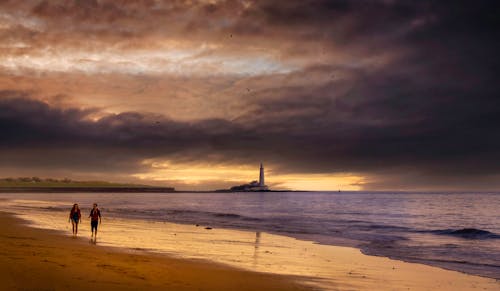 Ücretsiz akşam karanlığı, bulutlu, dalgalar içeren Ücretsiz stok fotoğraf Stok Fotoğraflar
