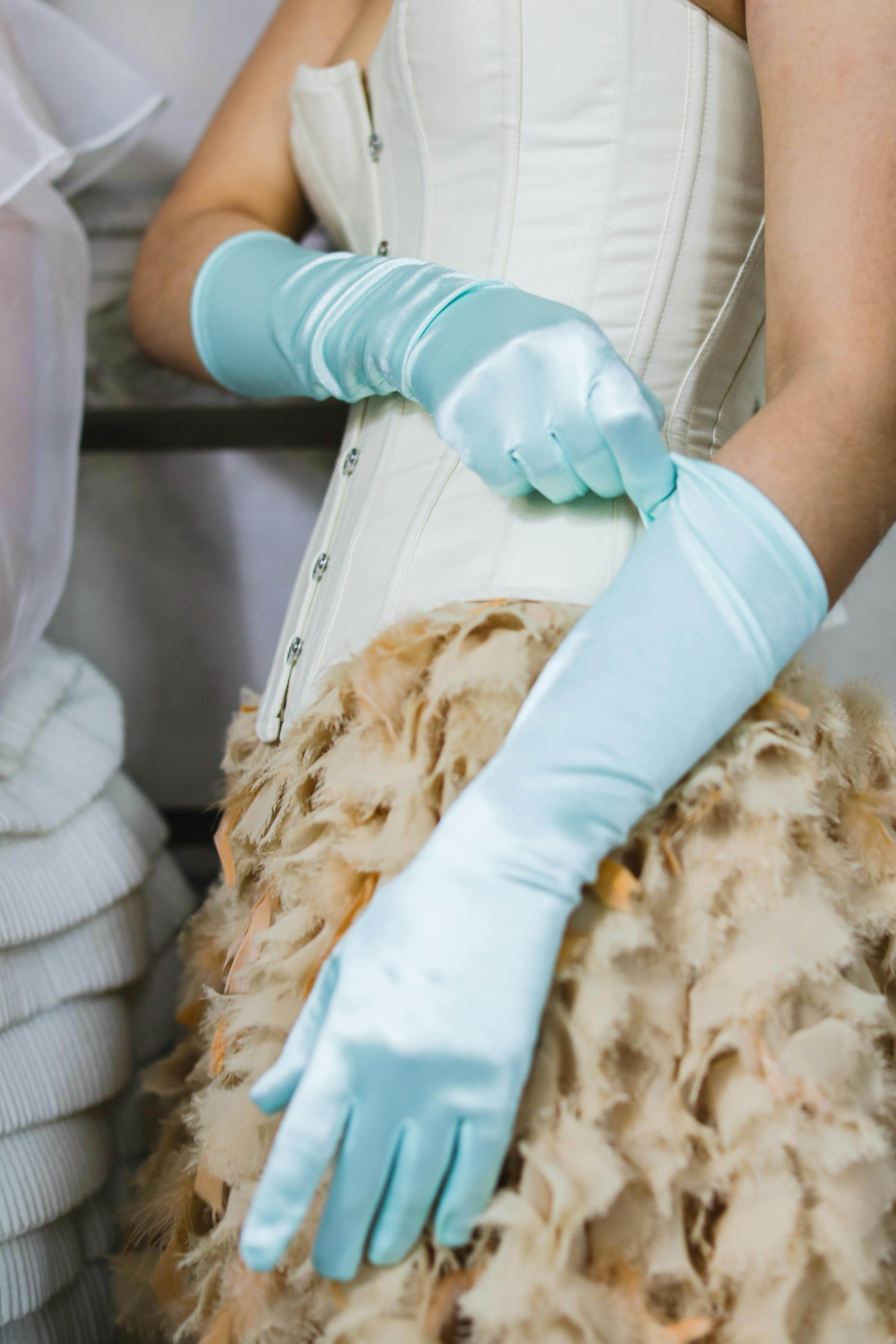 Ücretsiz Aksesuarlar, balo elbisesi, cazibe içeren Ücretsiz stok fotoğraf Stok Fotoğraflar