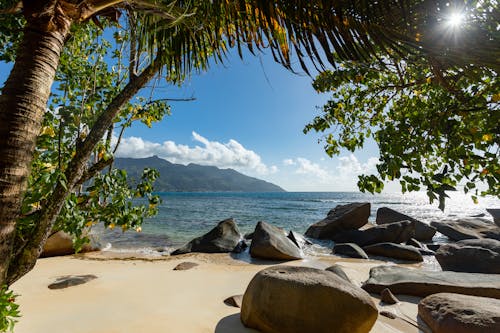 Бесплатное стоковое фото с берег, большие камни, живописный
