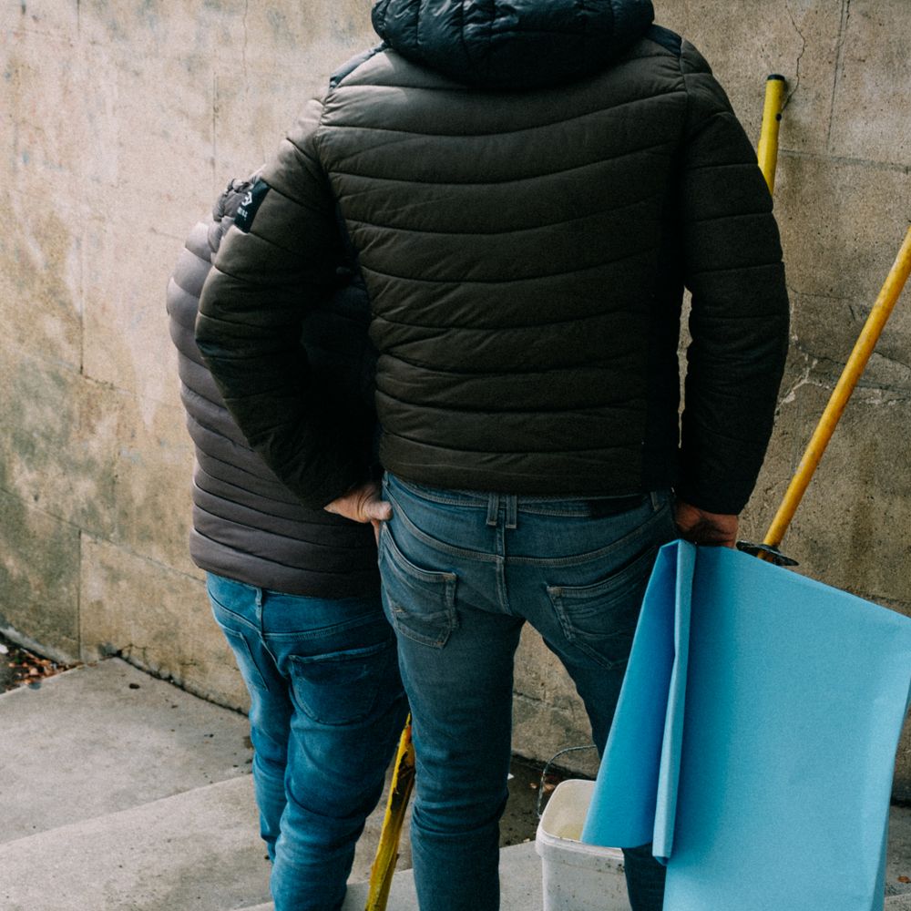 Wroxall — movers carrying boxes for a flat move