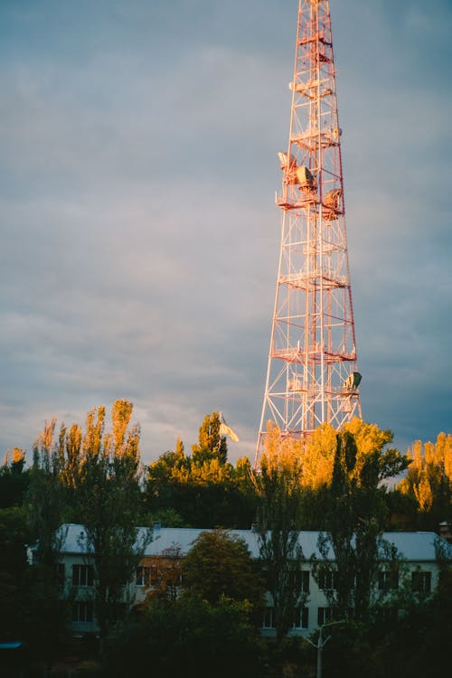 Gratis stockfoto met bewolkte lucht, ontvanger, telecommunicatie