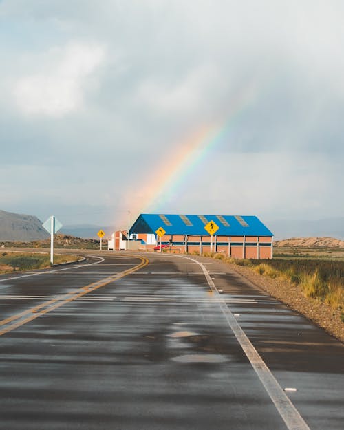 Gratis stockfoto met asfalt, curve, kant van de weg