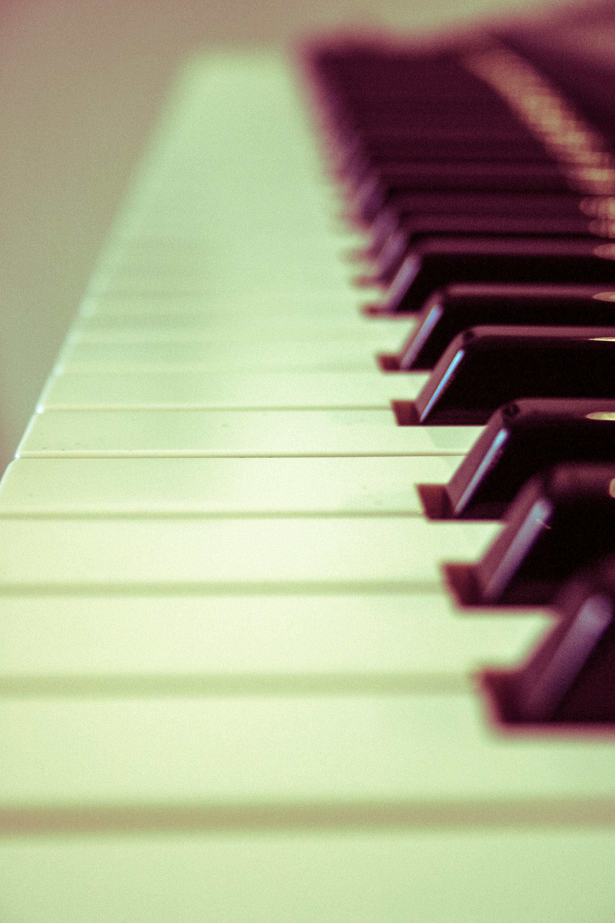 Black Electronic Keyboard · Free Stock Photo